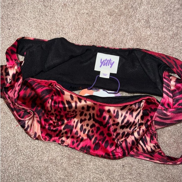 New Fabletics Yitty Kitty Headliner Shaping Bralette and Legging Set size M - Picture 10 of 16